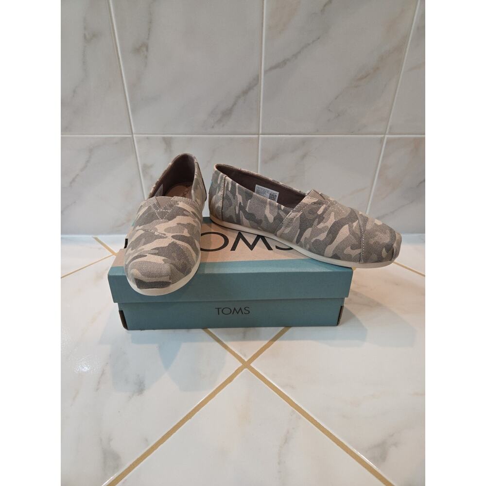 8- Woman's TOMS Alpargata Canvas Slip-On Camo Print Brand New 100% Authentic